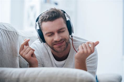 does playing music count as screen time? Does listening to classical music improve concentration?